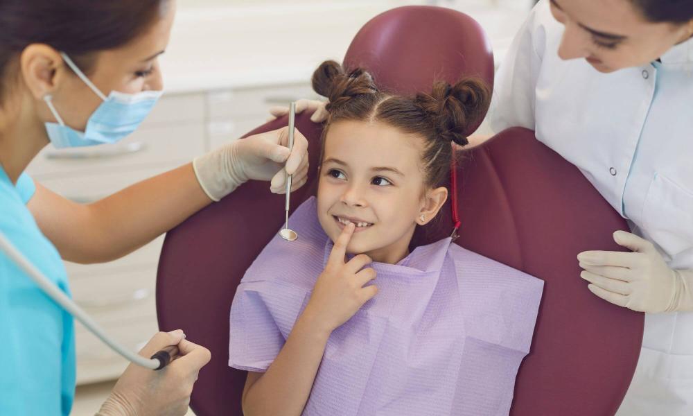 child at a dentist in Miami